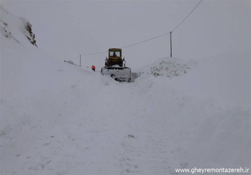 راه ‌تمام‌ روستاهای الیگودرز مسدود شد / ریزش بهمن ارتفاع برف در گردنه نمک را به ۱۵ متر رساند‌