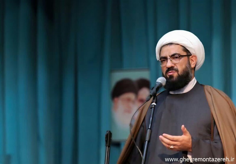 امام جمعه همدان: حضور مدیران در صف اول نماز جماعت در ارزیابی‌ها مد نظر قرار گیرد