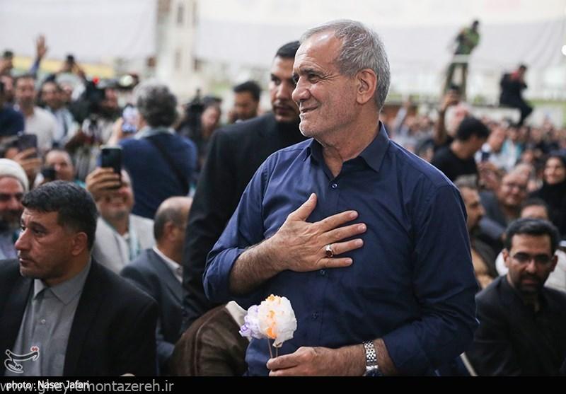 انتقاد از تندرویهای سیاسی اصولگرایان در برخورد با دولت پزشکیان/ او تایید صلاحیت شد که معیارهای گذشته تغییر کند انتقاد از تندرویهای سیاسی اصولگرایان در برخورد با دولت پزشکیان/ او تایید صلاحیت شد که معیارهای گذشته تغییر کند