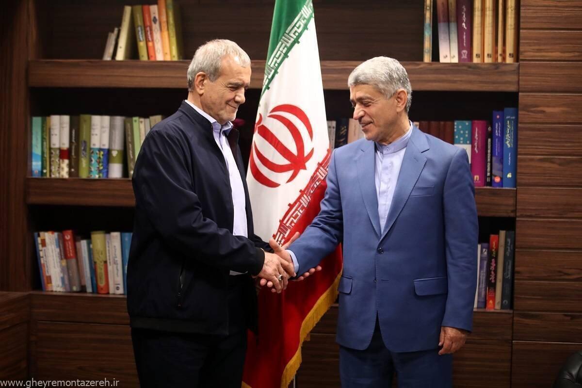 عصبانیت کیهان از پست پزشکیان برای طیب نیا: او قبول کرده تحت سیاستهای ظریف کار کند عصبانیت کیهان از پست پزشکیان برای طیب نیا: او قبول کرده تحت سیاستهای ظریف کار کند