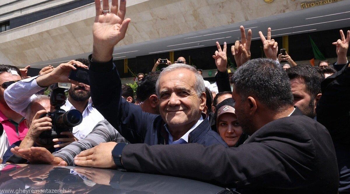 ادعای رسانه اصولگرا درباره یک نظرسنجی/ پزشکیان نزد محرومان محبوبتر است/ نیمی از مردم، دولت را کارآمد نمیدانند ادعای رسانه اصولگرا درباره یک نظرسنجی/ پزشکیان نزد محرومان محبوبتر است/ نیمی از مردم، دولت را کارآمد نمیدانند