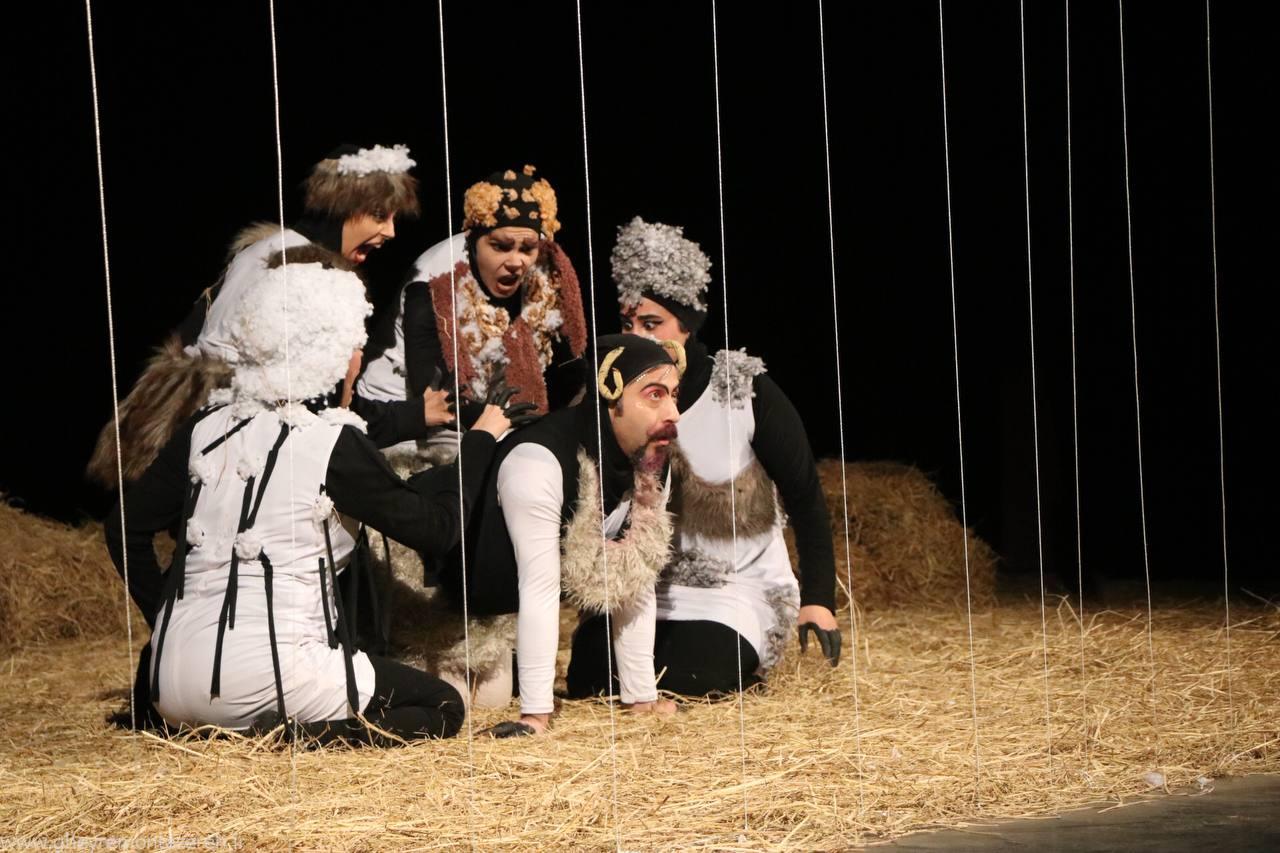 گزارش تصویری اجرای تئاتر قهرمانان در رشت