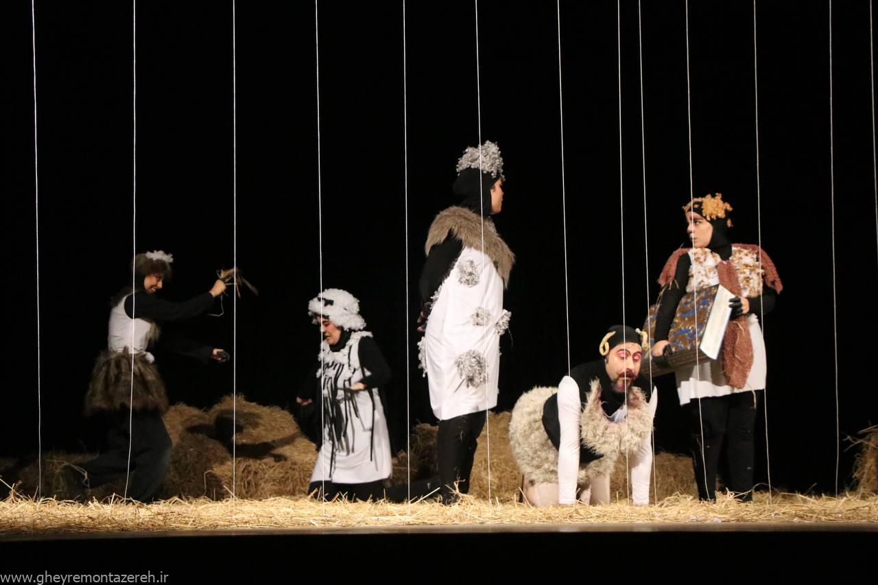 تئاتر قهرمانان در رشت به روی صحنه رفت/ انتقاد مجید پتکی و مهرداد آبسالان از شرایط سالنهای تئاتر در گیلان