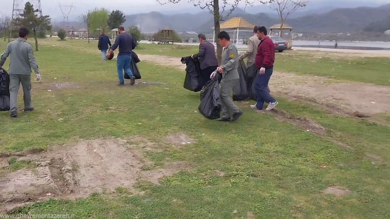 پاکسازی حاشیه تالاب استیل آستارا از زباله