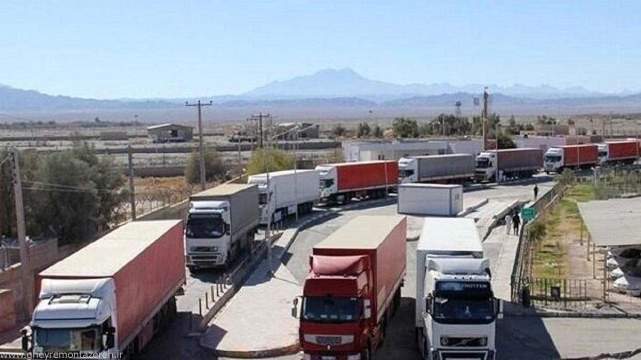 ترافیک سنگین کامیونهای ترانزیتی در آستارا ترافیک سنگین کامیونهای ترانزیتی در آستارا