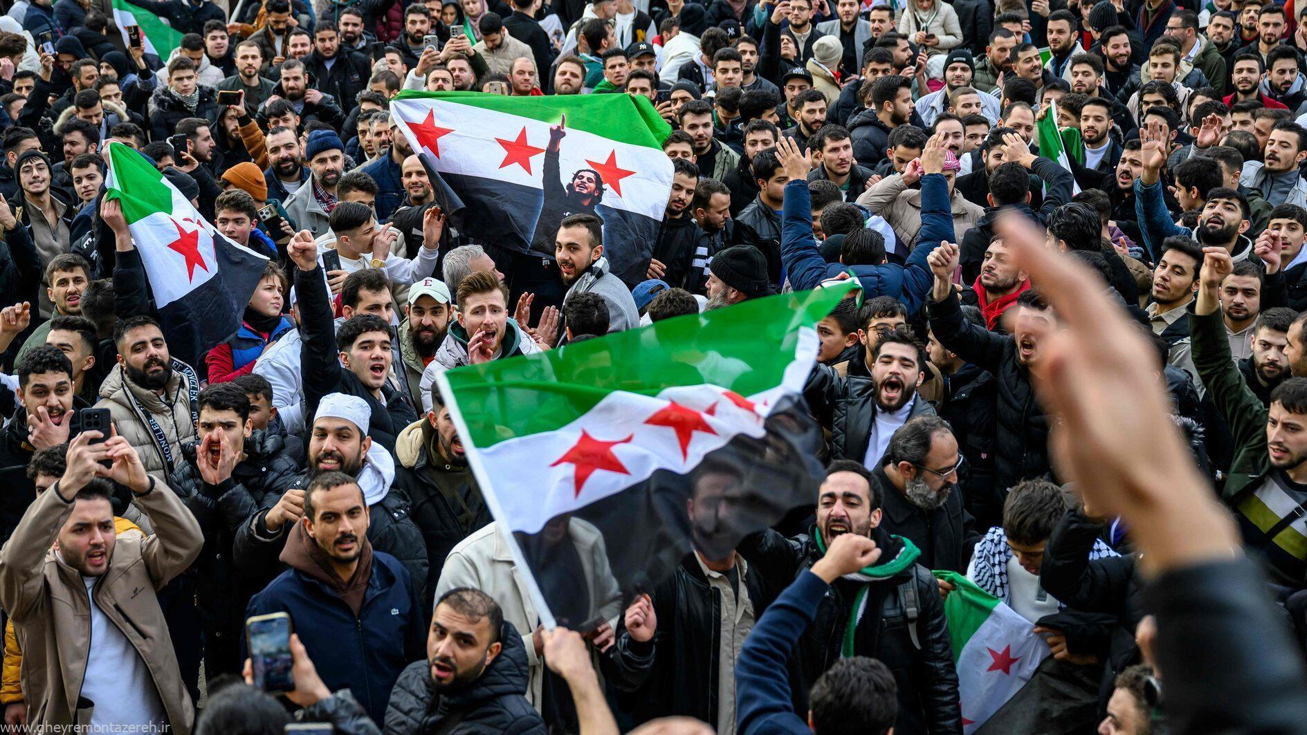 سردار سنایی راد: هم بشار اسد و هم مردم سوریه اشتباه کردند/ بی تفاوتی مردم سوریه به ورود مسلحین به کشورشان مصداق رقص با گرگها است