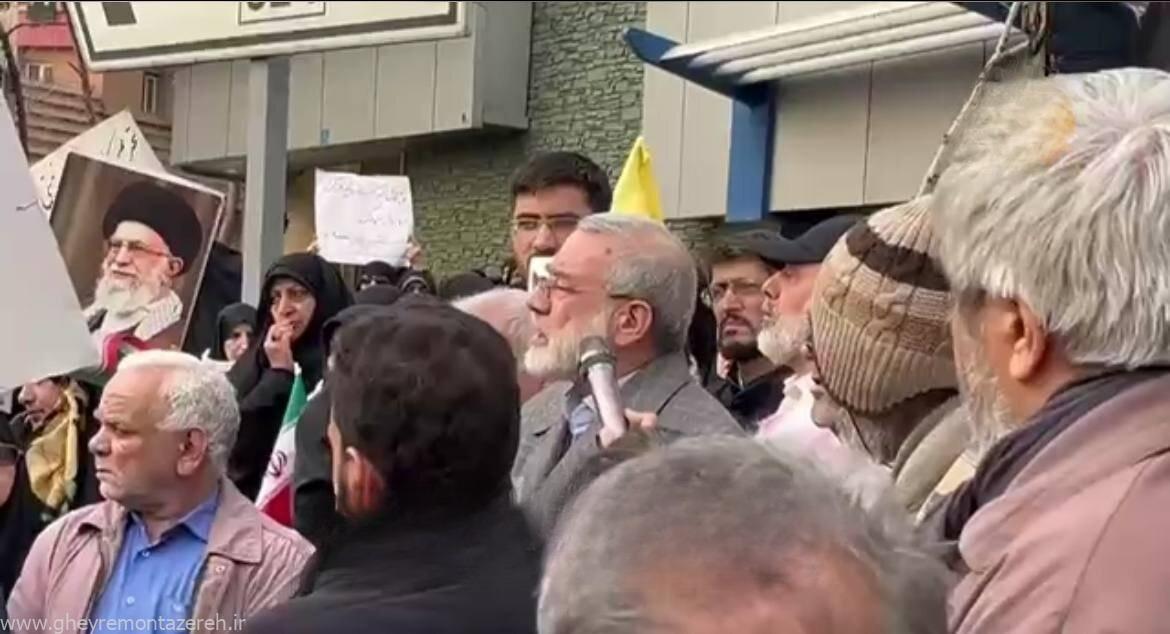 فرقه انحرافی زمان احمدی نژاد را جدی نگرفتیم، فرقه انحرافی دوم درست شده که دنبال زمین زدن پزشکیان است/ایران فرصت زیادی ندارد، باید زودتر تصمیم گرفت