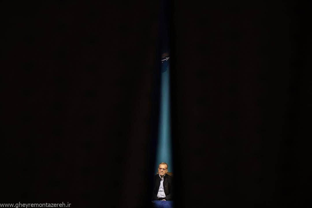 شعار وفاق تا اطلاع ثانوی به بایگانی رفت/ اگر نمیخواهند پزشکیان به شعارهایش عمل کند، چرا او را تایید صلاحیت کردند؟