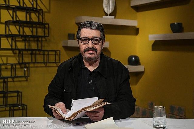 اکثر مردم ایران شعر میگویند، حتی وقتی برق میرود/ عیب کار از جعبه تقسیم نیست، سیم سیّار دل ما سیم نیست…