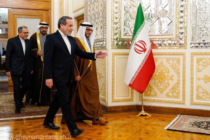 آوردن نامه ترامپ توسط امارات یک انگاره را تقویت میکند/ دو مسیر بهتر برای انتقال پیام وجود داشت؛ چرا به این شکل؟! /فضای کنونی ابهامآلود است آوردن نامه ترامپ توسط امارات یک انگاره را تقویت میکند/ دو مسیر بهتر برای انتقال پیام وجود داشت؛ چرا به این شکل؟! /فضای کنونی ابهامآلود است