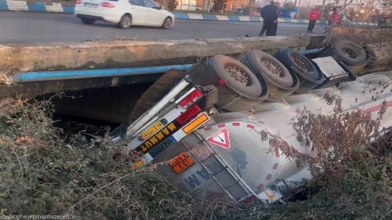 خواب آلودگی راننده کامیون در آستارا حادثه آفرید