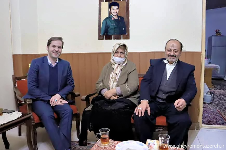 شهردار رشت با مادر شهیدان سیرت نیا و اصغری دیدار کرد