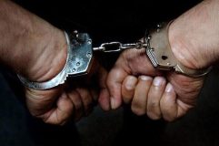 دستگیری دندانپزشک قلابی به همراه همدستش در لنگرود