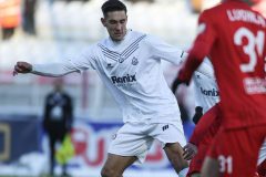 شکایت تراکتور و استقلال از ملوان با ادعای غیرمجاز بودن سینا خادم پور!